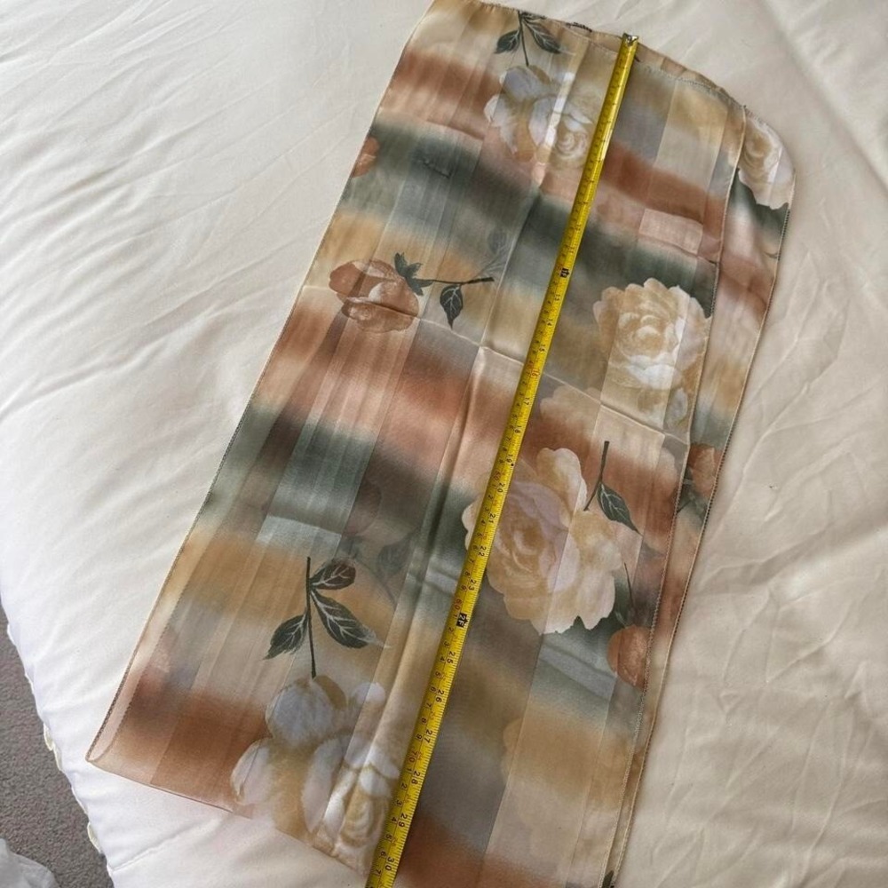 vintage floral scarf - Picture 3 of 4